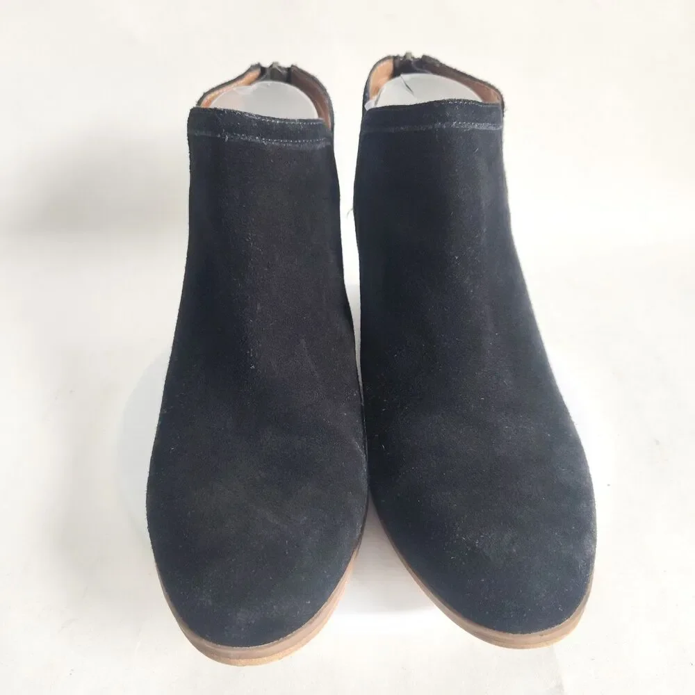 Susina V-Cut Boots Size 8 Block Heel Black Perforated Suede Booties Blakely Zip‎